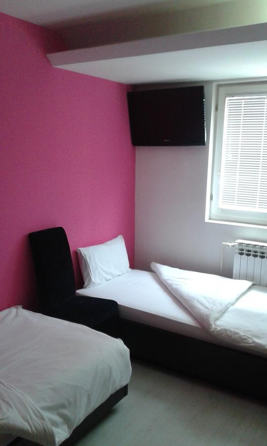 Motel Park Rogatica Eksteriør billede