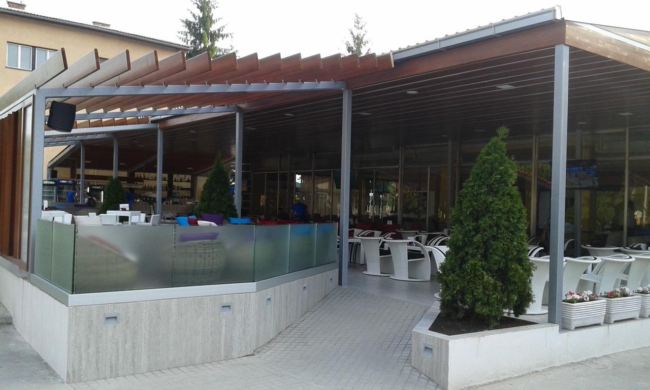 Motel Park Rogatica Eksteriør billede